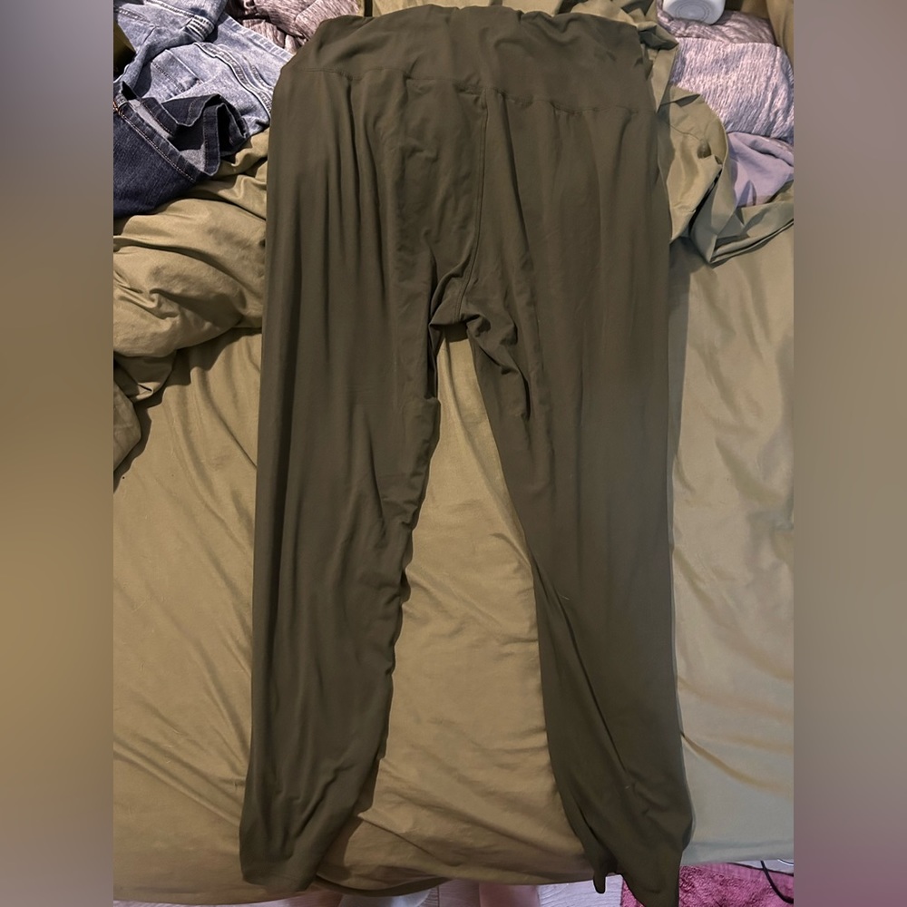Plus size leggings